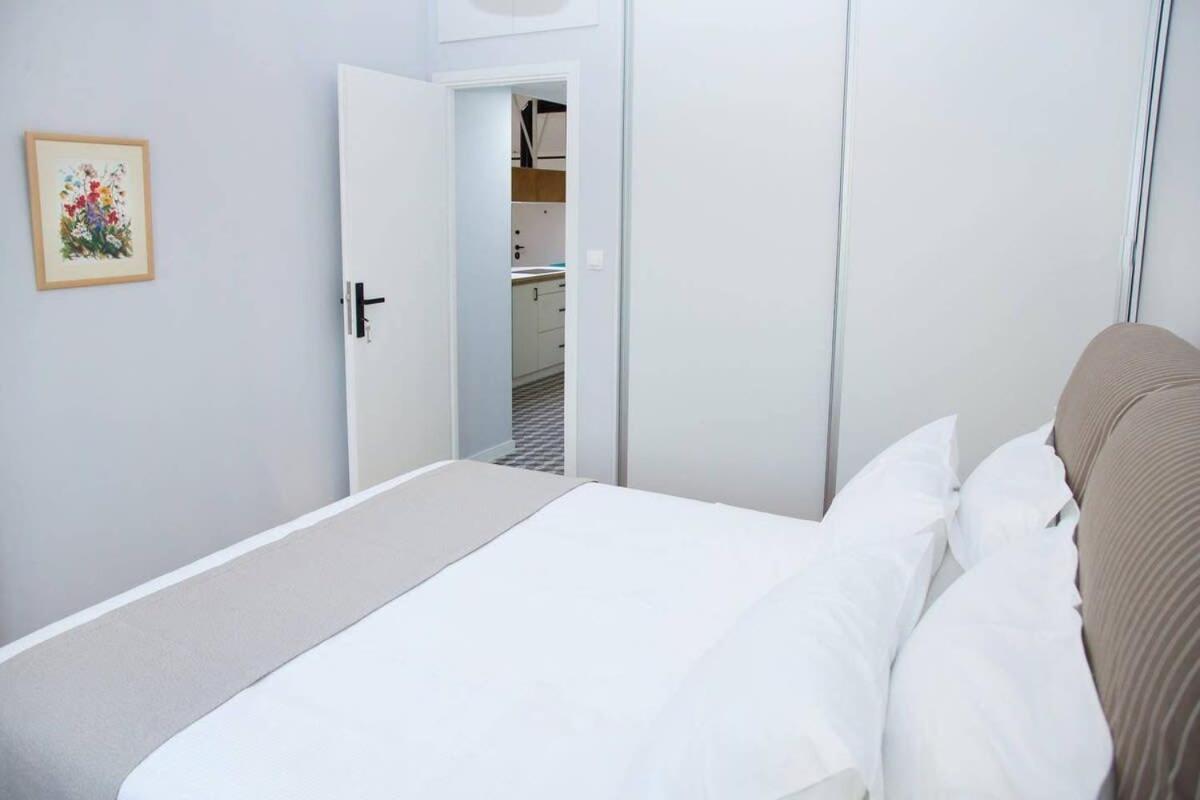 Fully Renovated, Modern Beauty In Central Athens! Exteriör bild